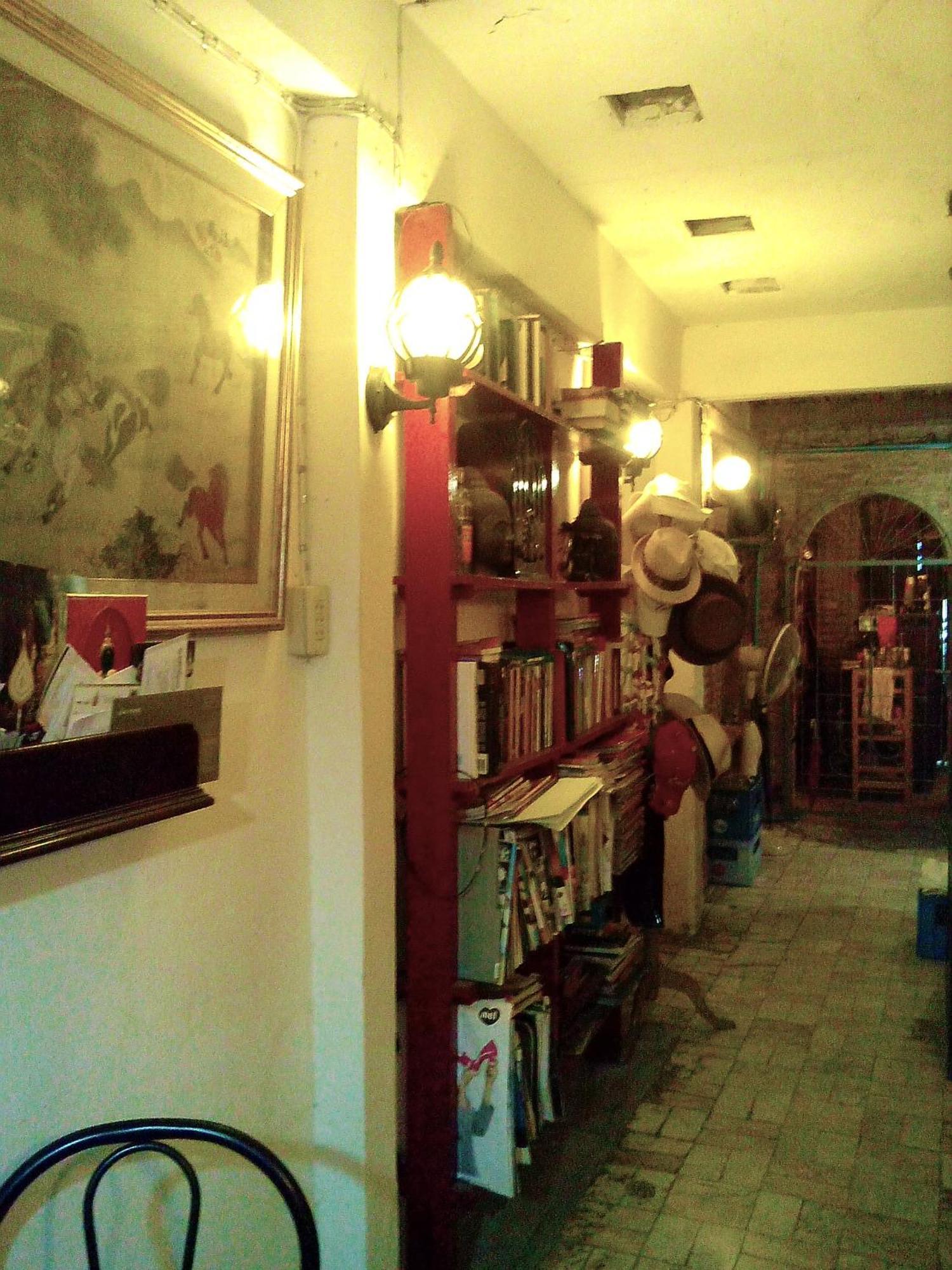 Cafe De Baan Raow Hotel Банкок Екстериор снимка