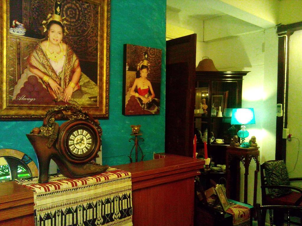 Cafe De Baan Raow Hotel Банкок Екстериор снимка